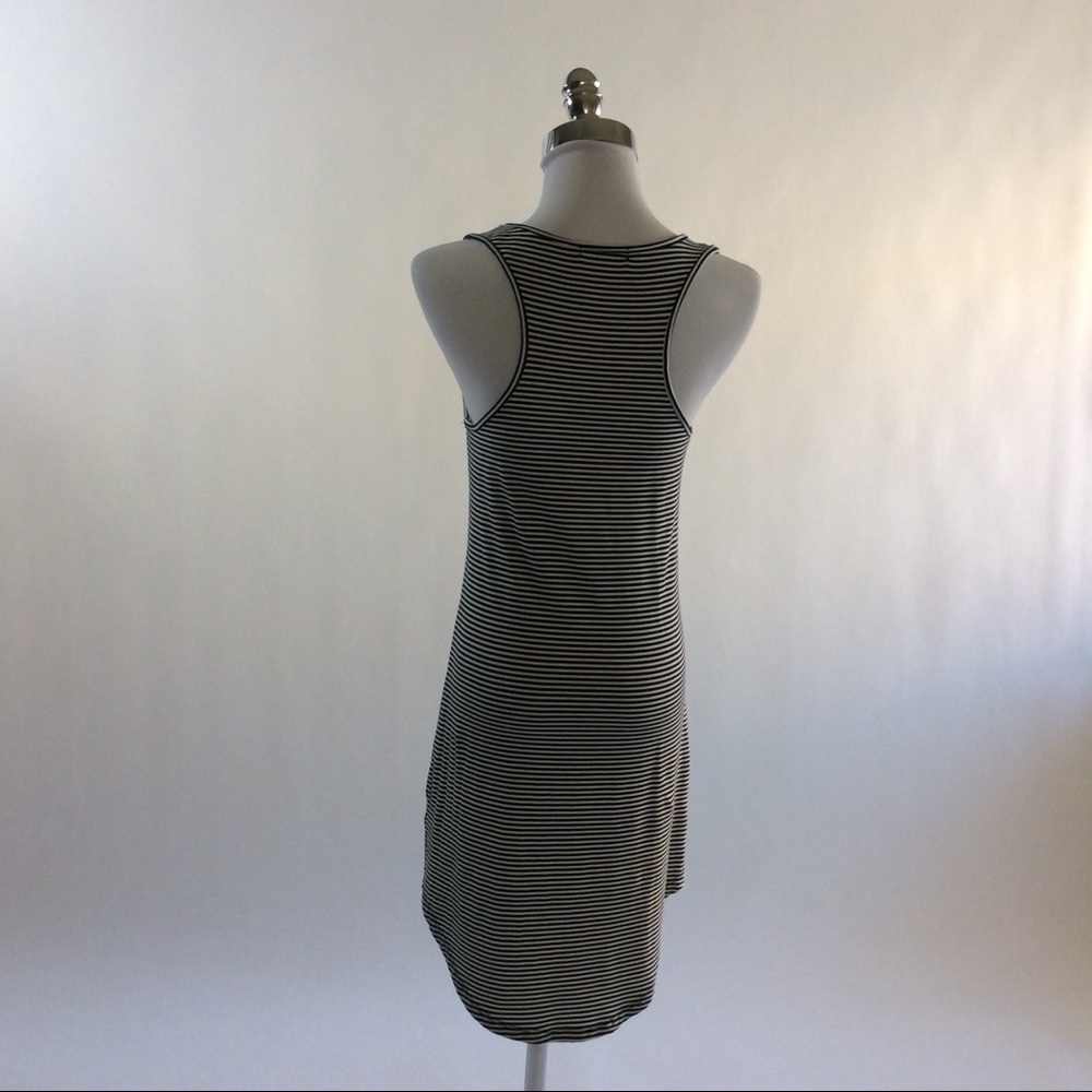 Summer Dress 👗 - Picture 2 of 3